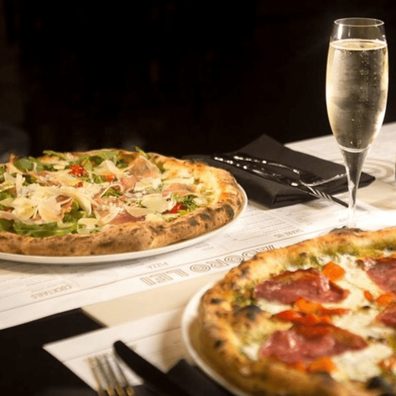 maridar vino con pizza